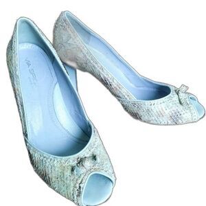 Via Spiga Italy Blue leather snakeskin textured floral pumps Peep Toe Heels 10M